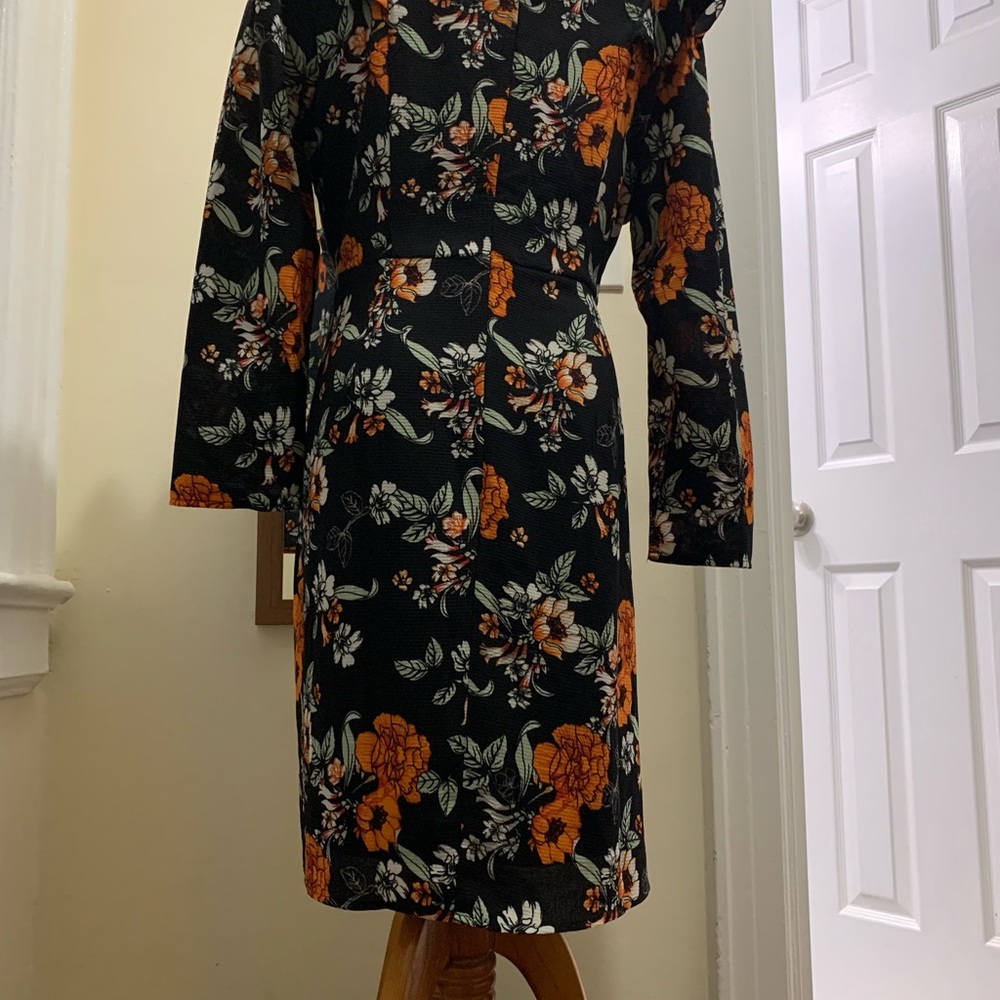 Dress - Picture 3 of 7